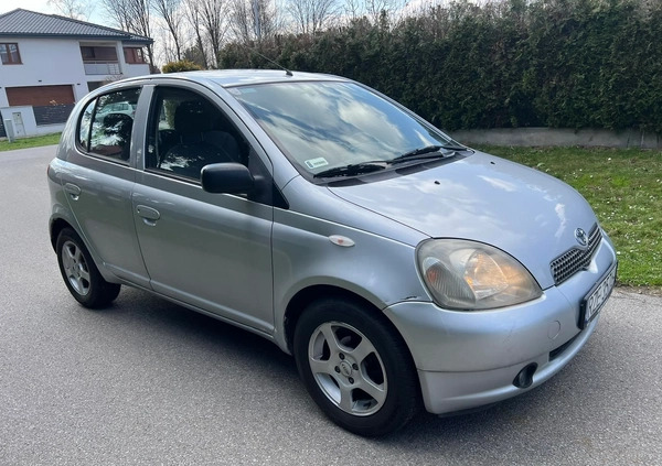 Toyota Yaris cena 5999 przebieg: 212121, rok produkcji 2000 z Rzeszów małe 631